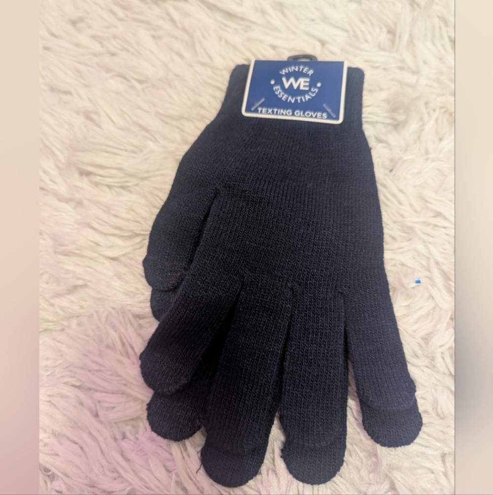 Nwt Winter Essentials Navy Texting Gloves